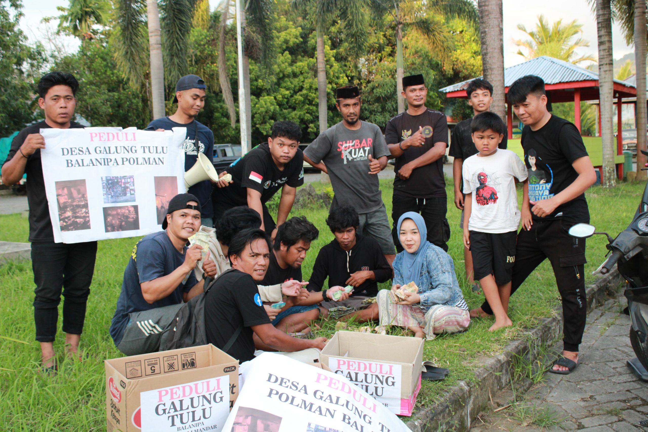 Kompak Tanpa Komando di Bulan Puasa, Warga Malunda Bergerak Bantu Korban Kebakaran Galung Tulu